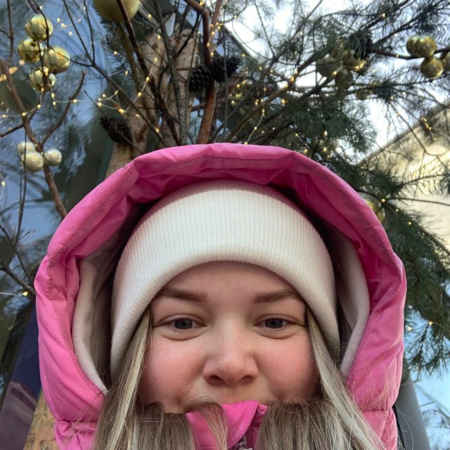 Полина