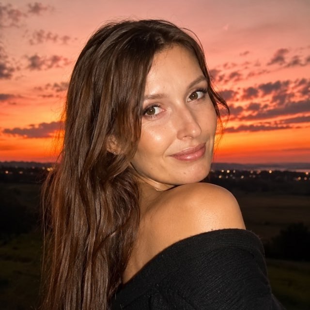 Яна